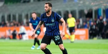 Inter shqetësohet për Calhanoglu; problemi në këmbën e majtë rrezikon finalen e Coppa Italia