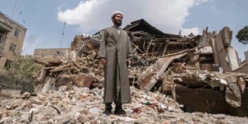 Irani i pavendosur për delegacionin e paqes në Islamabad; ministri i Jashtëm: SHBA-ja na kërcënon dhe mungon serioziteti