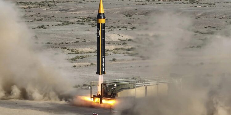 Irani paralajmëron sërish SHBA-në për bllokadën amerikane në Hormuz: Do të ndërmarrim veprime ushtarake të paprecedentë nëse…