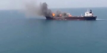 Irani sulmon me dron një anije me flamurin e Liberisë në Ngushticën e Hormuzit: Sipas raportimeve, incidenti ishte i lidhur me regjimin sionist.