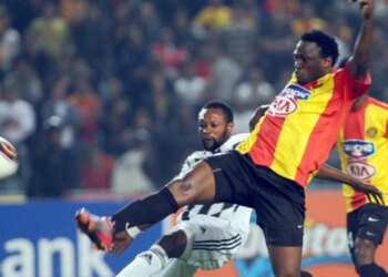Ish-lojtari i kombëtares së Nigerisë vdes në fushë në moshën 40-vjeçare