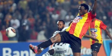 Ish-lojtari i kombëtares së Nigerisë vdes në fushë në moshën 40-vjeçare