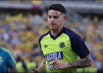 James Rodriguez dërgohet në spital pas ndeshjes miqësore me Francën; alarm për shëndetin e tij.