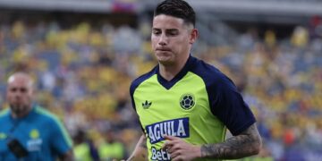 James Rodriguez dërgohet në spital pas ndeshjes miqësore me Francën; alarm për shëndetin e tij.