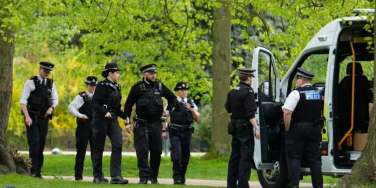 Kërcënim me dron ndaj ambasadës izraelite; Policia mbyll Parkun e Pallatit Mbretëror, blindon zonën, kontrolle deri në liqen