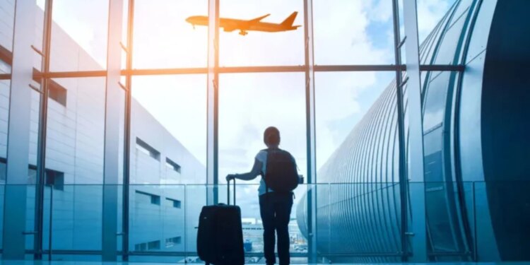 Koha po mbaron — IEA: Evropa mund të ketë vetëm gjashtë javë karburant për avionë