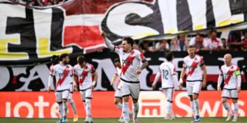 Konferenca League: Rayo Vallecano siguron fitoren në ndeshjen e parë ndaj AEK, Strakosha dhe Pilo në rrezik eliminimi.