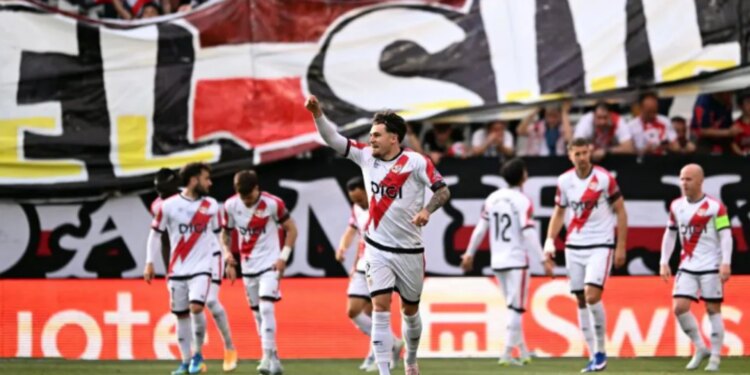 Konferenca League: Rayo Vallecano siguron fitoren në ndeshjen e parë ndaj AEK, Strakosha dhe Pilo në rrezik eliminimi.