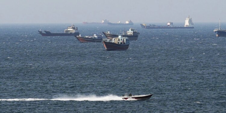 Kontrolli i Hormuzit mund t’i kalojë ushtrisë iraniane me ligj; Teherani: Pagesat do të bëhen në monedhën vendase