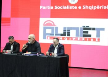 “Korrupsioni nuk është eliminuar”/ Rama në Lezhë: Si është e mundur rritja e pagave dhe pensioneve nëse…