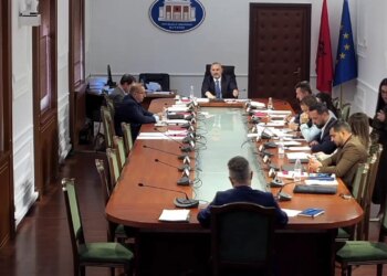 Kuvendi hedh poshtë nismat për naftën, paraqitet projektligji për taksat kombëtare në Komisionin e Ligjeve