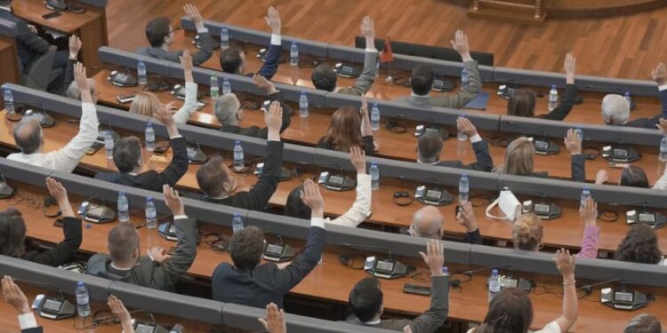 Kuvendi i Kosovës miraton Projektligjin për çmimet tavan pavarësisht kundërshtimeve të opozitës