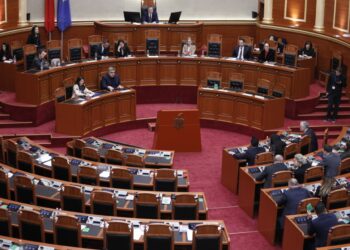 Kuvendi sot zhvillon seancë plenare: interpelanca me ministrat, shqyrtimi i projektligjeve dhe komisioneve hetimore në axhendë.