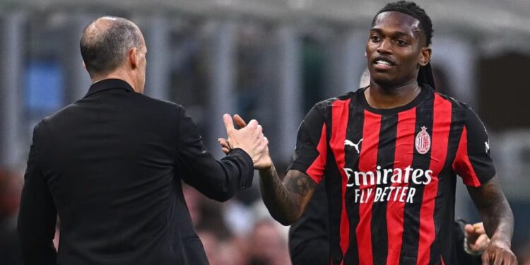 Leao niset nën vërshëllimat e tifozëve, pas një tjetër paraqitjeje të dobët.