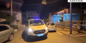 Lëvizte i armatosur me pistoletë, në pranga 30-vjeçari në Sarandë, sekuestrohet arma dhe fishekët