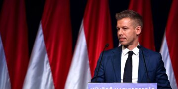 Lideri i opozitës shpall fitoren e zgjedhjeve: Faleminderit Hungari, heshtje në kampin e Viktor Orban