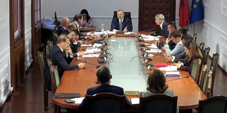 “Ligji për pastrimin e parave ka humbur efektivitetin, mafia shqiptare e dyta pas 'Ndraghetës', Manja debaton me Bylykbashin në lidhje me Ligjet: Je i përgatitur për përgjigje?”