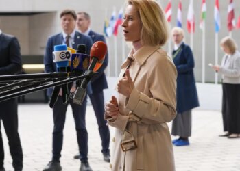 Liria e lundrimit, e panegociueshme, Kufizimet iraniane mbi transportin detar në Hormuz; Kallas: BE do të zgjerojë sanksionet