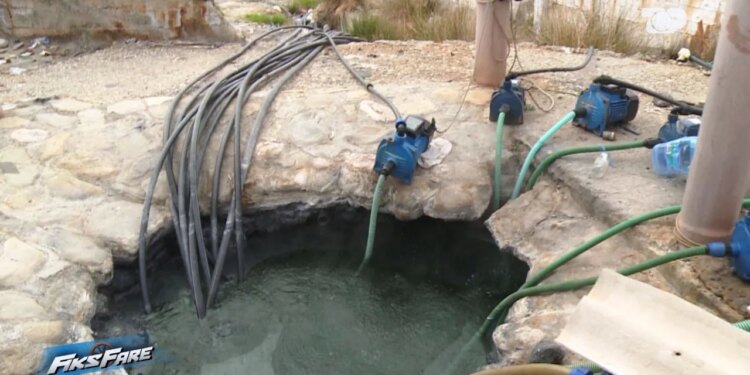 Llixhat e Hidrait mes turizmit dhe rrugëve të shkatërruara — Shkojnë për t’u shëruar, por rrezikojnë të lëndohen