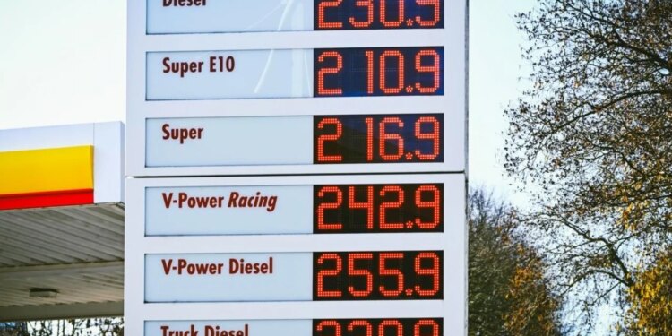 Lufta ndërmjet SHBA-së dhe Izraelit përballë Iranit, pasojat globale në furnizimin me naftë, ndikojnë dhe në Gjermani.