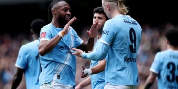 Manchester City dominos Liverpool-in me katër gola dhe siguron kalimin në gjysmëfinalet e “FA Cup”, me Haaland që shkëlqen me një tripletë.