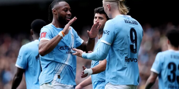 Manchester City dominos Liverpool-in me katër gola dhe siguron kalimin në gjysmëfinalet e “FA Cup”, me Haaland që shkëlqen me një tripletë.