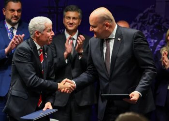 Marrëveshja Shqipëri-SHBA: 6 miliardë USD për gaz, Reuters jep detaje; pakti 20-vjeçar