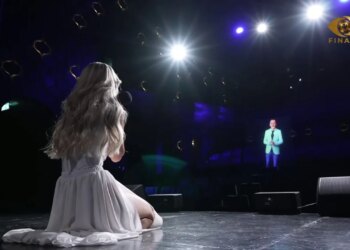 Më bëre të vishem sërish me kostum — Selin, finalistja, shpërthen në lot pas mesazhit të babait