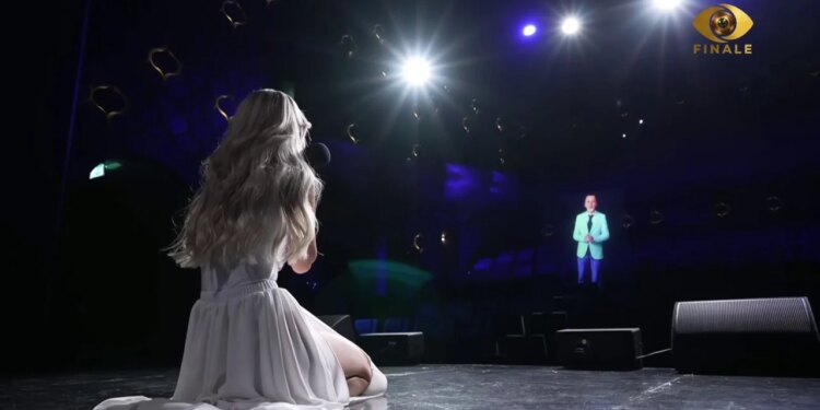 Më bëre të vishem sërish me kostum — Selin, finalistja, shpërthen në lot pas mesazhit të babait