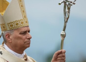 Mesazhi i Papës: Bota po shkatërrohet nga tiranët; miliarda shpenzohen për të vrarë, jo për shërim e edukim