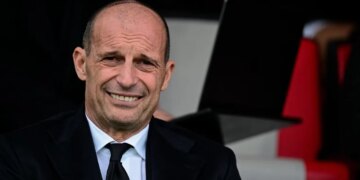 Milani bllokon Italinë, klubi kuqezi vendos për të ardhmen e trajnerit Allegri