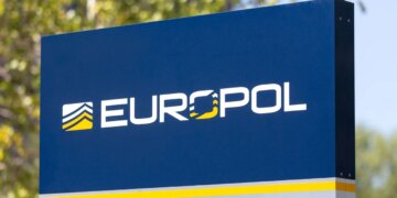 Miliona euro të tjetërsuara nga grupe mashtruesish virtualë, Europol njofton për Exclusive: Ky fenomen po ndiqet nga…