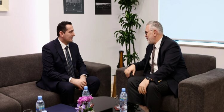 Ministri Gogu zhvillon bisedime me drejtuesin e SPAK: Fokus në bashkëpunimin për ligjin, kapacitetet dhe forcimin e shtetit të së drejtës.