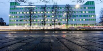 Mjekët që kanë përmbushur kriteret për të kandiduar për drejtimin e shërbimeve në qendrën spitalore “Nënë Tereza” janë shpallur.