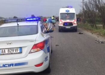 Mjeti doli nga rruga në aksin Tiranë–Durrës gjatë mesnatës, humb jetën 39-vjeçari