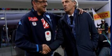 Napoli, Plani B i De Laurentiis: Sarri ose Mancini në pankinë nëse largohet Conte