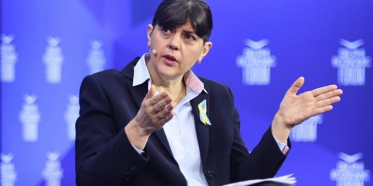 Në Delphi prokurorja europiane shpërthen: OPEKEPE simbol i korrupsionit, tensione me politikën greke