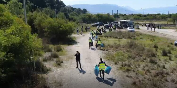 Në prag të sezonit turistik, nxënësit angazhohen në aksion për pastrimin e zonës bregdetare dhe pyllit të Sodës