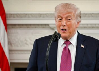 Negociatat SHBA-Iran: Trump pas zgjatjes së armëpushimit, mund të ketë bisedime të reja në Pakistan brenda 72 orësh