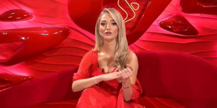 Nëna e tij i kërkoi të tërhiqet nga gara, Selin shpjegon zgjedhjen: Po qëndroj me plot dëshirë. Edhe shtatë të tjerë si Miri dhe Rogerti...