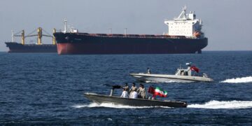 Ngërçi në negociatat SHBA-Iran vazhdon; Teherani mban të bllokuar Ngushticën e Hormuzit, amerikanët nuk pranojnë të heqin bllokadën