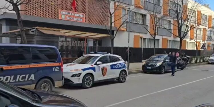 Ngjarje tragjike në Durrës: Një 17-vjeçar humb jetën gjatë stërvitjes në palestrën e shkollës