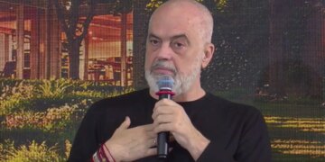 "Ngjitja është e thjeshtë, por kur arrini në katin e 20-të…”, Rama jep këshilla për industrinë e ndërtimit: Nevojitet balanca ndërmjet cilësisë dhe çmimit.