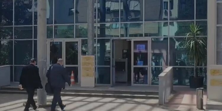 Nis gjyqi për hakerimin e e-maileve të SPAK, të pandehurit refuzojnë kamerat në seancë