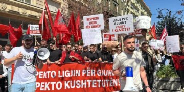 “Një e drejtë e arritur me sakrifica”, Bardhi mbështet protestën e studentëve në Shkup: Shqipja nuk diskutohet.