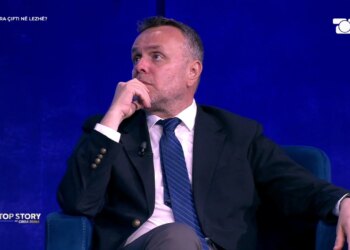 Nuk dinin që bashkëshortja ishte në makinë / Atentati me dy viktima në Lezhë, Karamuço: S’ka bërë vaki që…