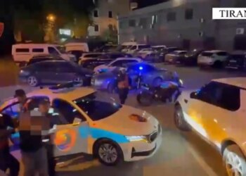 Operacion antidrogë Tiranë: arrestohet i ri; shpallen në kërkim dy bashkëpunëtorë, sekuestrohen mbi 1 kg kokainë dhe kanabis