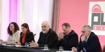 “PS është e aftë të arrijë fitore në çdo Qendër Votimi”/ Rama në asamble: Kemi një detyrë historike për t'u anëtarësuar në BE, 27 vendet na mbështesin.