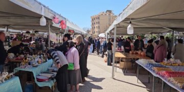 Panairi i Poçerisë në Korçë: Tradita e Pashkës dhe simbolika e enëve prej balte