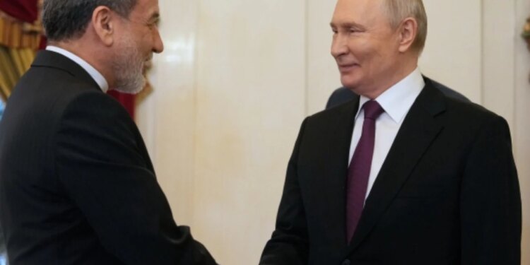 Paqe përmes luftërave të të tjerëve për të fituar favorin e Trumpit, kthimi i Putinit si ndërmjetës